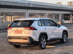 2022 Toyota RAV4 2.0L CVT 2WD Fashion Plus, белый — фото 14