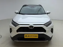 2023 Toyota RAV4 2.0L CVT 2WD Fashion Plus, белый — фото 2