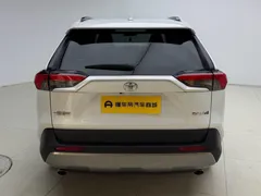 2023 Toyota RAV4 2.0L CVT 2WD Fashion Plus, белый — фото 6