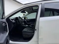 2023 Toyota RAV4 2.0L CVT 2WD Fashion Plus, белый — фото 10