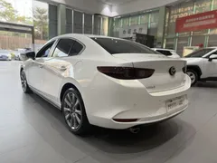 2022 Mazda Mazda3 2.0L AT, белый — фото 12