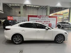 2022 Mazda Mazda3 2.0L AT, белый — фото 21