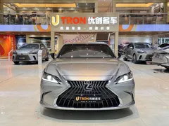 2022 Lexus ES 200 Excellence — фото 2