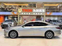 2022 Lexus ES 200 Excellence — фото 3