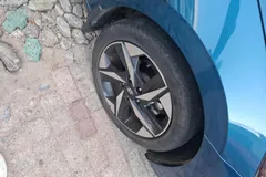 2021 Hyundai Elantra 1.5L CVT LUX Premium, синий — фото 5