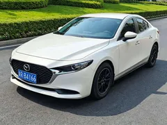 2021 Mazda Mazda3 2.0L AT, белый — фото 1