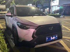 2022 Toyota Corolla Cross 2.0L Luxury, белый — фото 3