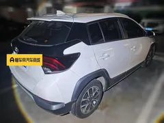 2022 Toyota Yaris L Zhixuan X 1.5L CVT Luxury Plus, белый — фото 2