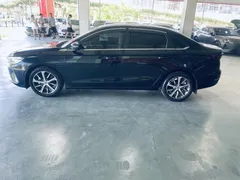 2022 Geely Emgrand 4th Gen 1.5L CVT Luxury, чёрный — фото 3