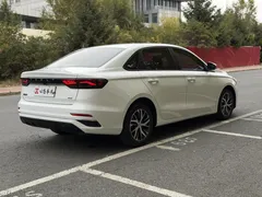 2022 Geely Emgrand 4th Gen 1.5L CVT Luxury, белый — фото 6
