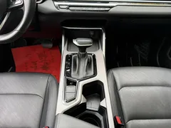 2022 Geely Emgrand 4th Gen 1.5L CVT Luxury, белый — фото 29