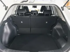 2023 Toyota Corolla Cross 2.0L CVT Elite, белый — фото 18