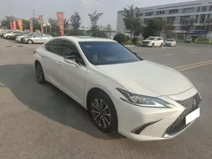 2022 Lexus ES 200 Excellence, белый — фото 3
