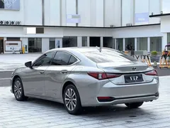 2022 Lexus ES 200 Excellence — фото 4