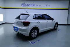 2021 Volkswagen Polo Plus 1.5L AT Colorful Tech, белый — фото 9