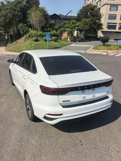 2022 Geely Emgrand 1.5L CVT Elite 4th Gen, белый — фото 4