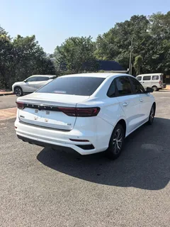 2022 Geely Emgrand 1.5L CVT Elite 4th Gen, белый — фото 6