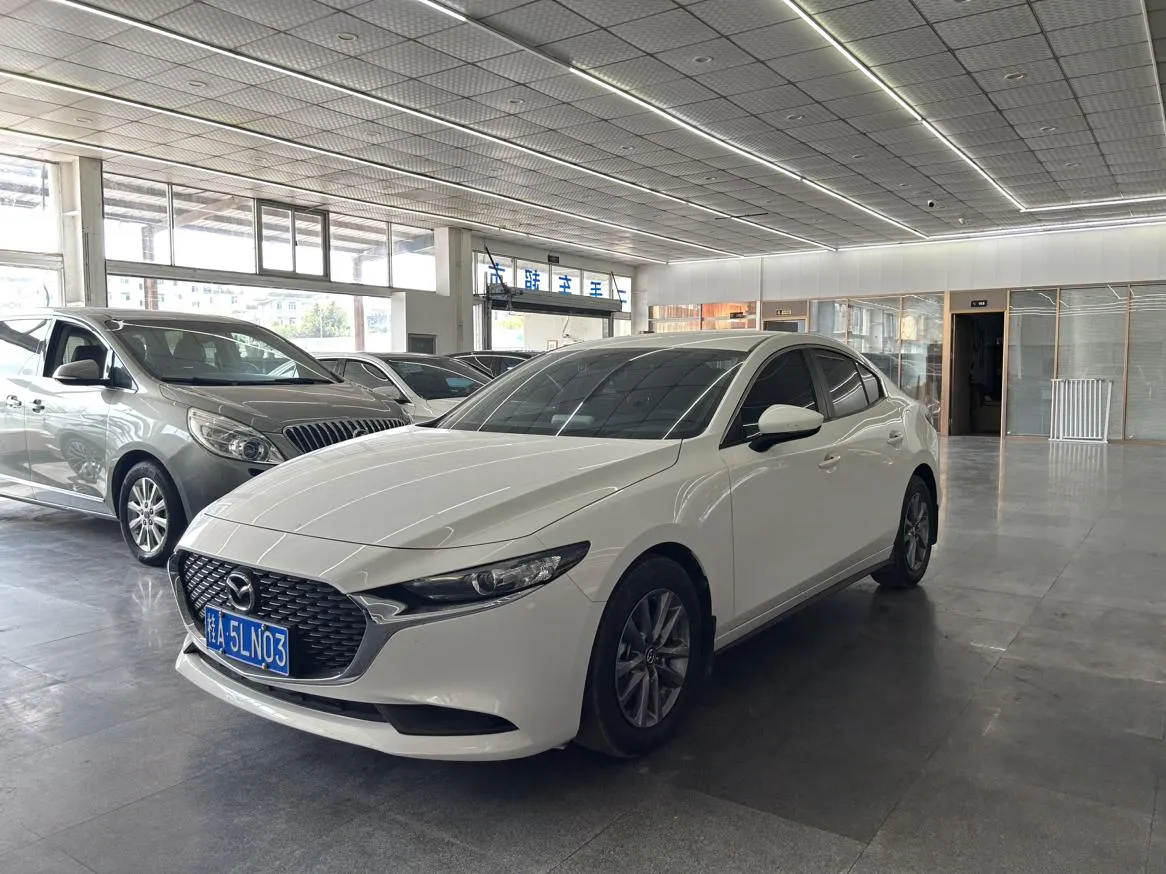 2023 Mazda Mazda3 2.0L AT