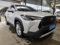 2022 Toyota Corolla Cross 2.0L Premium, белый — фото 2