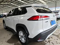 2022 Toyota Corolla Cross 2.0L Premium, белый — фото 8