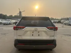 2021 Toyota RAV4 2.0L CVT 2WD Fashion Plus, белый — фото 8