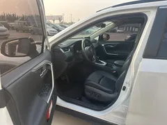 2021 Toyota RAV4 2.0L CVT 2WD Fashion Plus, белый — фото 10