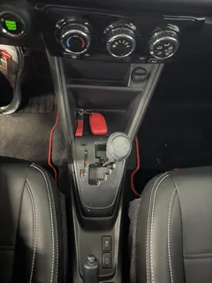 2022 Toyota Vios 1.5L CVT 20th Anniversary, белый — фото 11