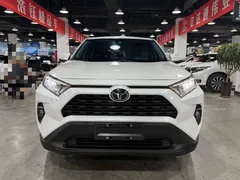 2023 Toyota RAV4 2.0L CVT 2WD, белый — фото 2