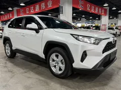 2023 Toyota RAV4 2.0L CVT 2WD, белый — фото 3