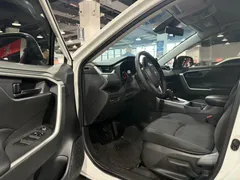 2023 Toyota RAV4 2.0L CVT 2WD, белый — фото 4