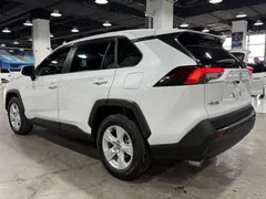 2023 Toyota RAV4 2.0L CVT 2WD, белый — фото 7