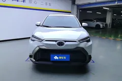 2023 Toyota Frontlander 2.0L CVT Luxury, белый — фото 3