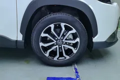 2023 Toyota Frontlander 2.0L CVT Luxury, белый — фото 5