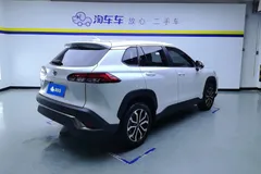 2023 Toyota Frontlander 2.0L CVT Luxury, белый — фото 9