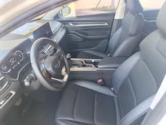2022 Geely Emgrand 1.5L CVT Elite 4th Gen, белый — фото 3