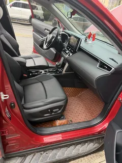 2022 Toyota Frontlander 2.0L CVT Luxury Plus, красный — фото 5