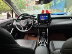 2022 Toyota Frontlander 2.0L CVT Luxury Plus, красный — фото 6