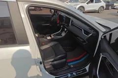 2022 Toyota Wildlander 2.0L 2WD Leading, белый — фото 5