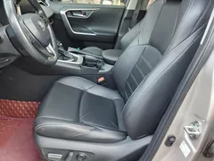 2021 Toyota Wildlander 2.0L 2WD Luxury — фото 9