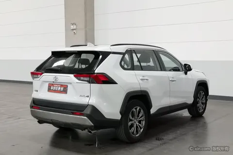 2023 Toyota RAV4 2.0L CVT 2WD Fashion Plus