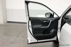 2023 Toyota RAV4 2.0L CVT 2WD Fashion Plus, белый — фото 10