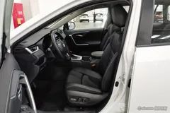 2023 Toyota RAV4 2.0L CVT 2WD Fashion Plus, белый — фото 12