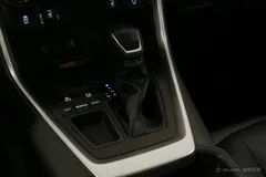 2023 Toyota RAV4 2.0L CVT 2WD Fashion Plus, белый — фото 16