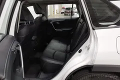 2023 Toyota RAV4 2.0L CVT 2WD Fashion Plus, белый — фото 18