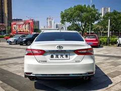 2023 Toyota Camry 2.0G Luxury, белый — фото 4