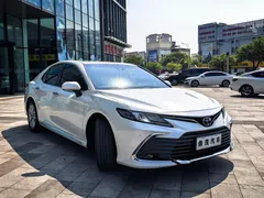 2023 Toyota Camry 2.0G Luxury, белый — фото 7