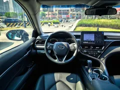 2023 Toyota Camry 2.0G Luxury, белый — фото 16