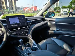 2023 Toyota Camry 2.0G Luxury, белый — фото 21