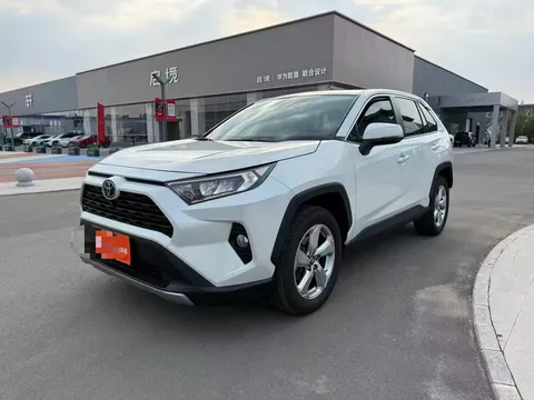 2021 Toyota RAV4 2.0L CVT 2WD Fashion Plus