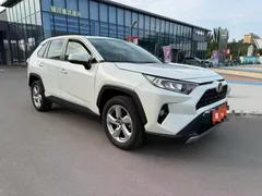 2021 Toyota RAV4 2.0L CVT 2WD Fashion Plus, белый — фото 3